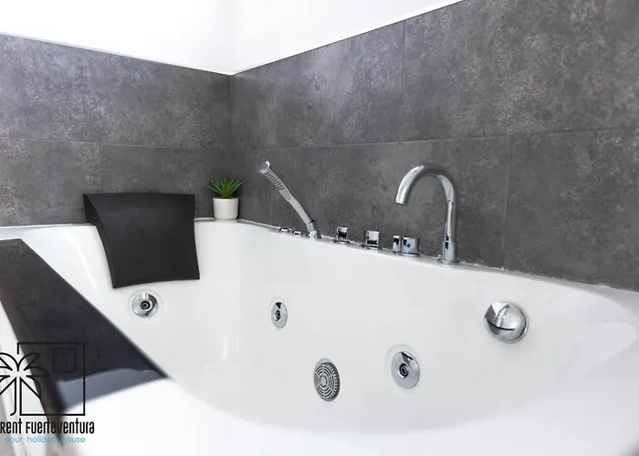 Lola Lajares Irent Fuerteventura *