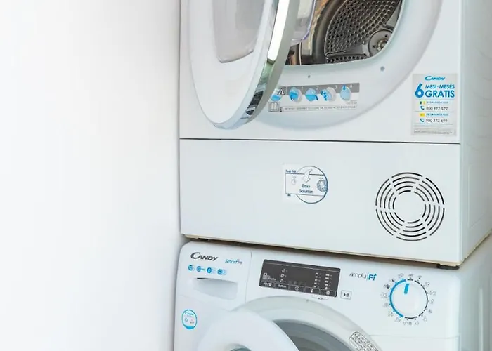 Lola Lajares Irent Fuerteventura * ラ・オリーバ