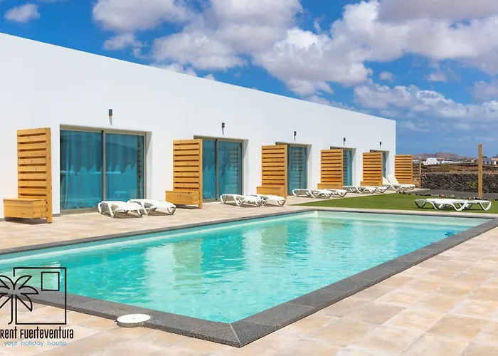 Lola Lajares Irent Fuerteventura *